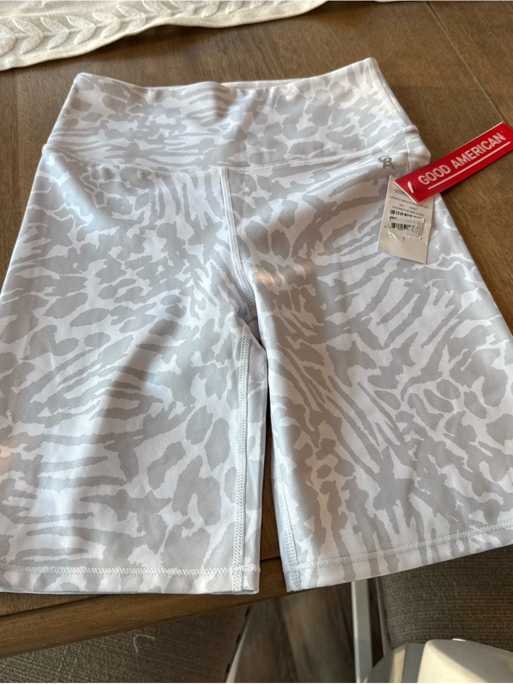 Good American Essentials Leopard Foil Bike Shorts 1 NWT